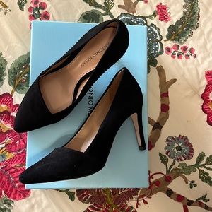 Antonio Melani Black Suede heels size 7